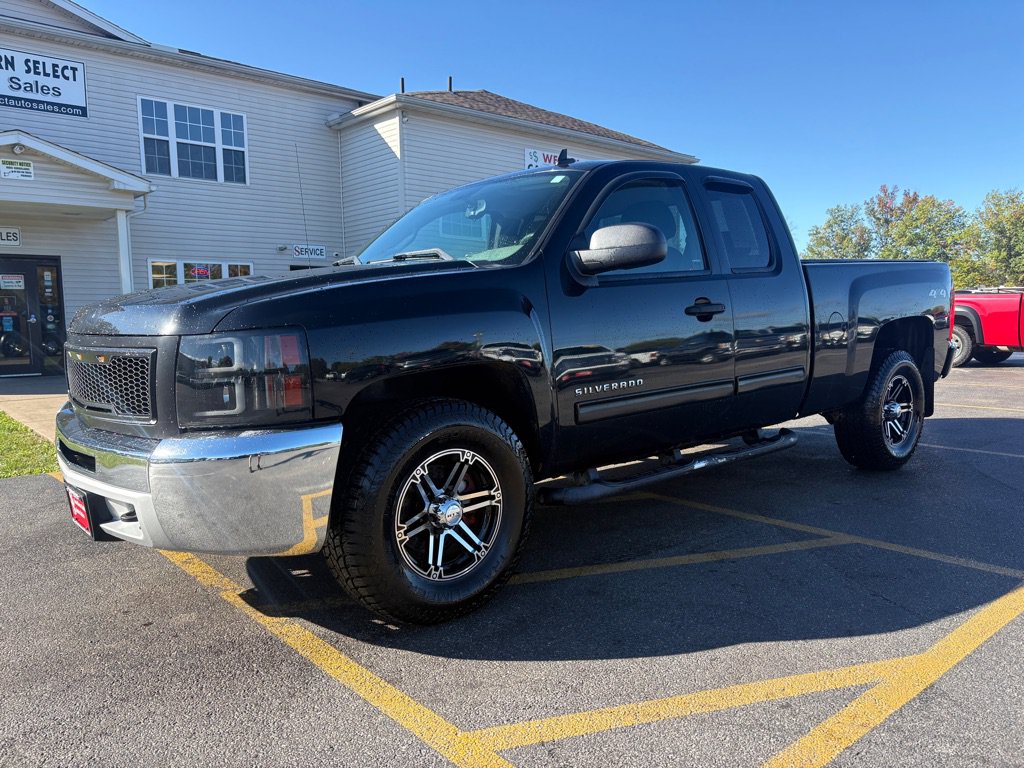 Used 2013 Chevrolet Silverado 1500 LS AWD/4WD image 2