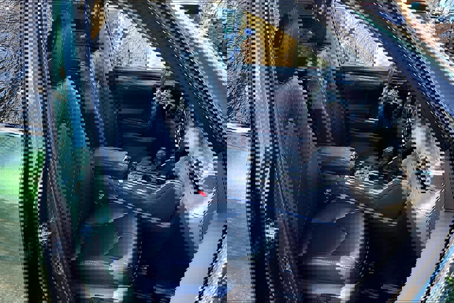 Certified 2025 Toyota Highlander Platinum image 8