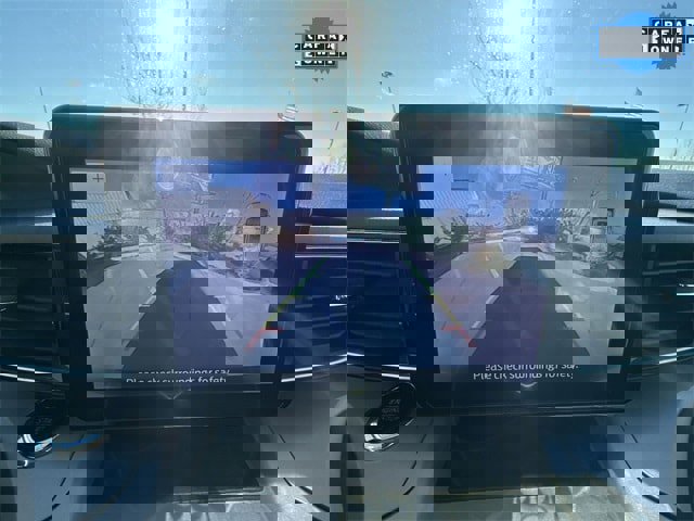 Used 2024 Ford Explorer XLT w/ Equipment Group 202A image 17