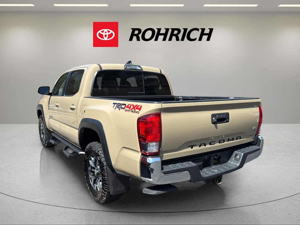 Used 2017 Toyota Tacoma TRD Off-Road w/ Tow Package (A/T) image 5