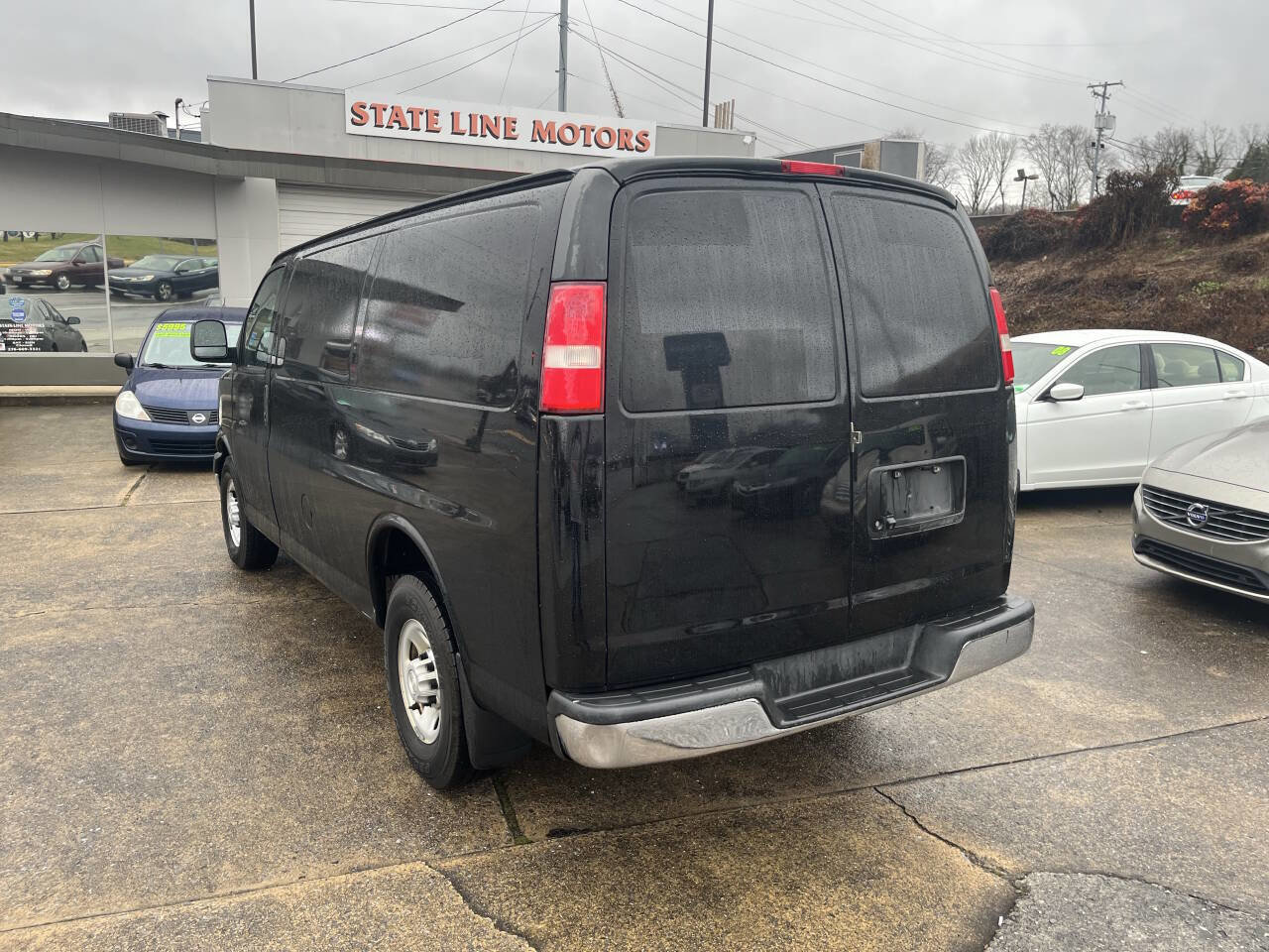 Used 2017 Chevrolet Express 2500 image 6