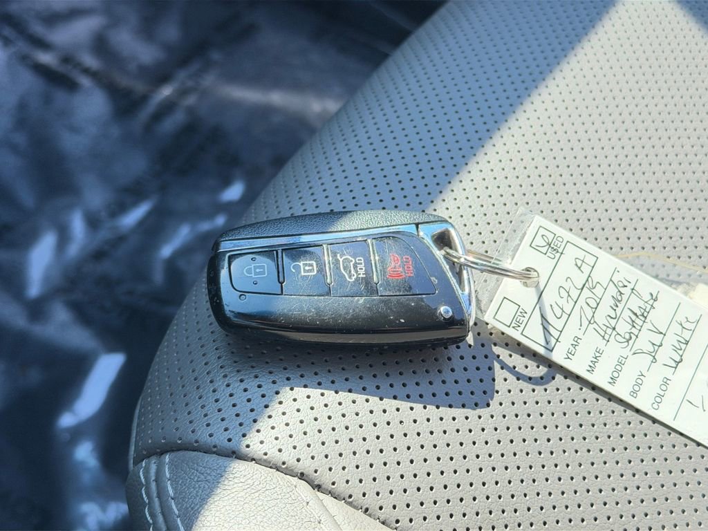 Used 2019 Hyundai Santa Fe XL image 30