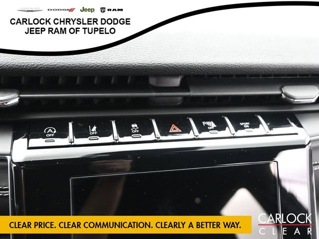 New 2025 Jeep Grand Cherokee Altitude image 21