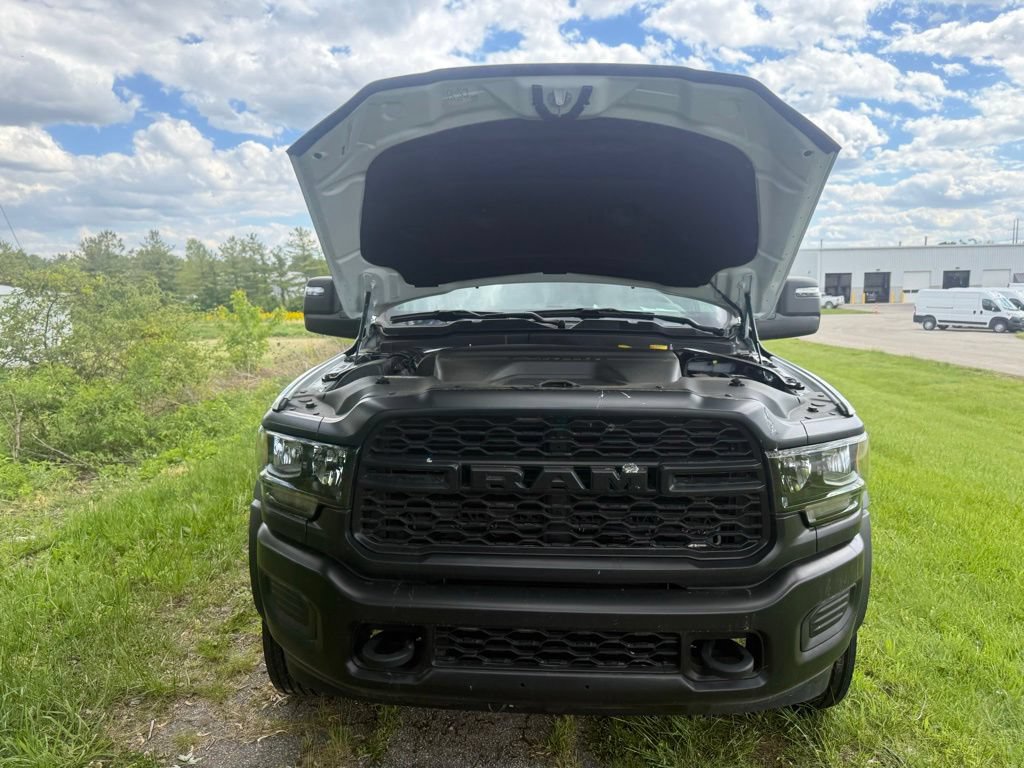 New 2024 RAM 5500 Tradesman AWD/4WD image 60
