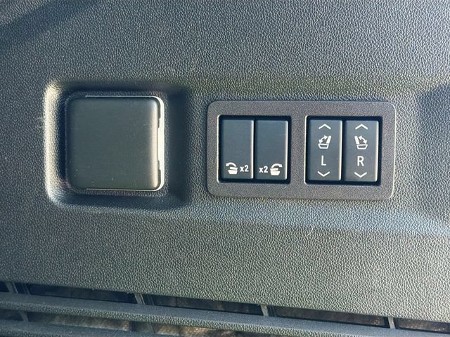 Used 2024 GMC Yukon AT4 w/ Max Trailering Package AWD/4WD image 10