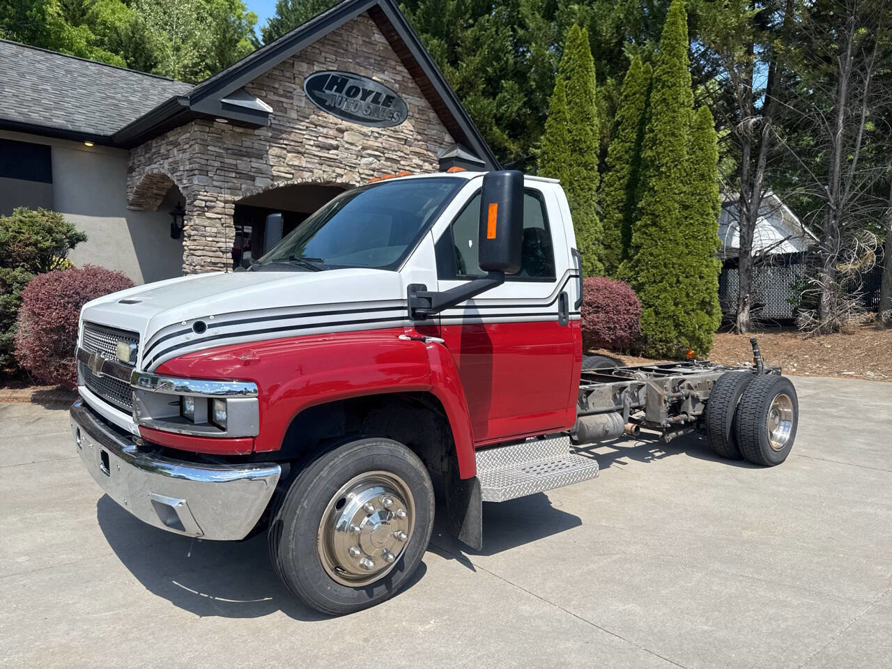 Used 2009 Chevrolet Kodiak C4500 2WD Regular Cab image 2