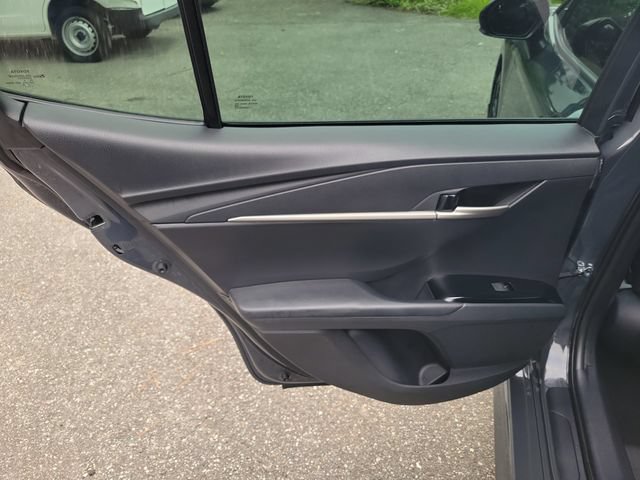 Used 2025 Toyota Camry SE FWD image 14