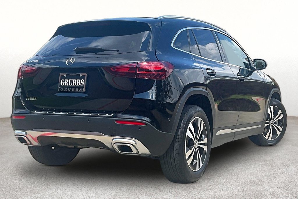 Used 2025 Mercedes-Benz GLA 250 image 2