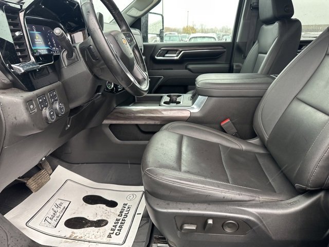 Used 2024 Chevrolet Silverado 2500 LTZ w/ LTZ Convenience Package image 10
