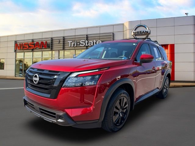 Certified 2024 Nissan Pathfinder SV w/ Black Appearance Package image 2