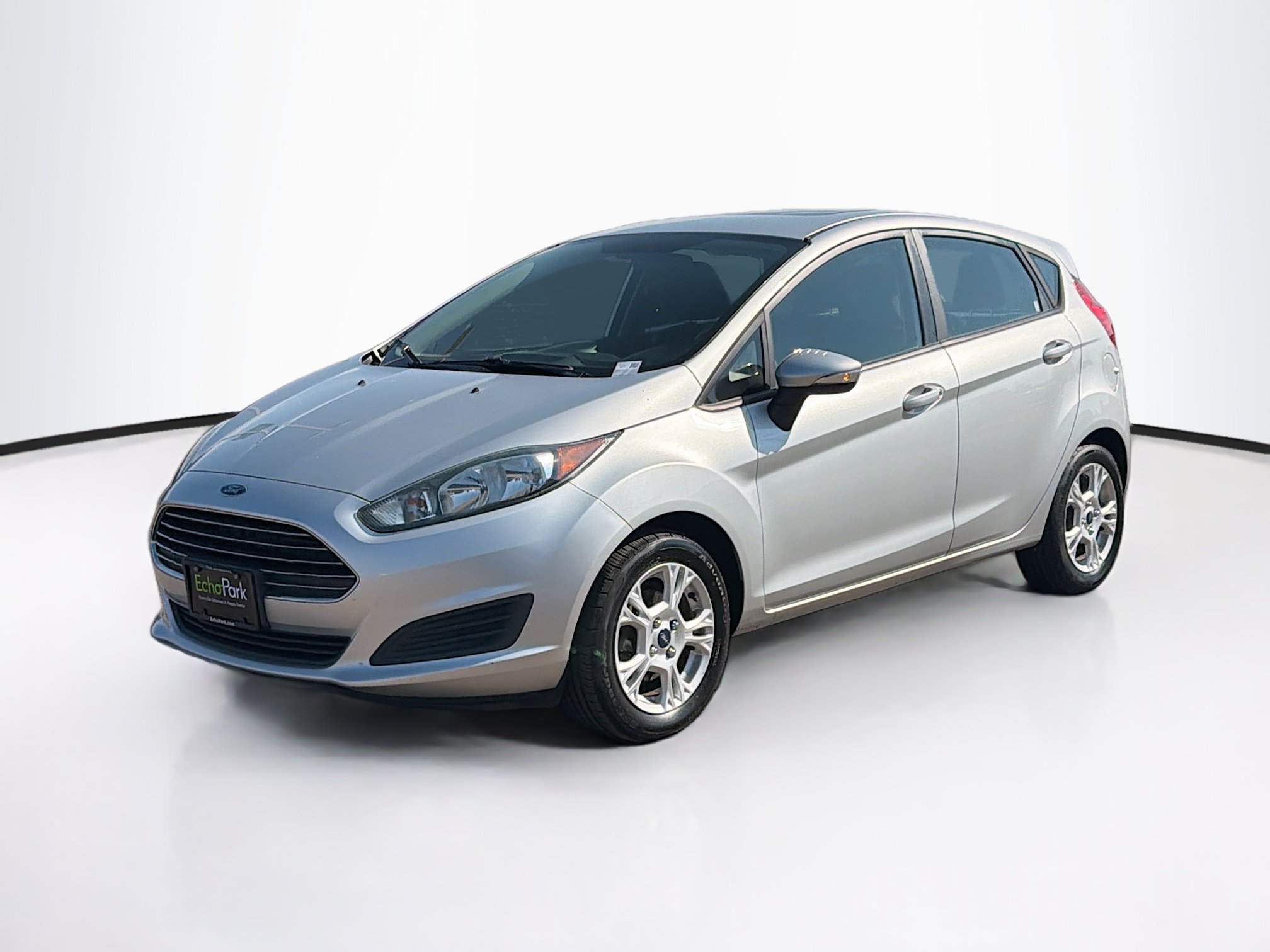 Used 2015 Ford Fiesta SE FWD image 3
