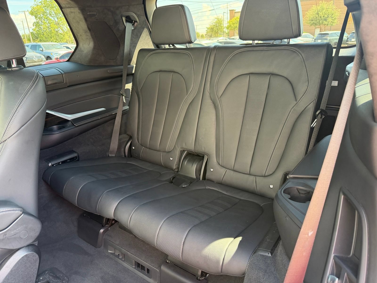 Used 2021 BMW X7 M50i w/ Dynamic Handling Package AWD/4WD image 23