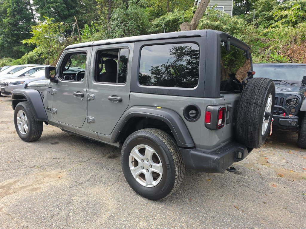 Used 2022 Jeep Wrangler Unlimited Sport AWD/4WD image 4