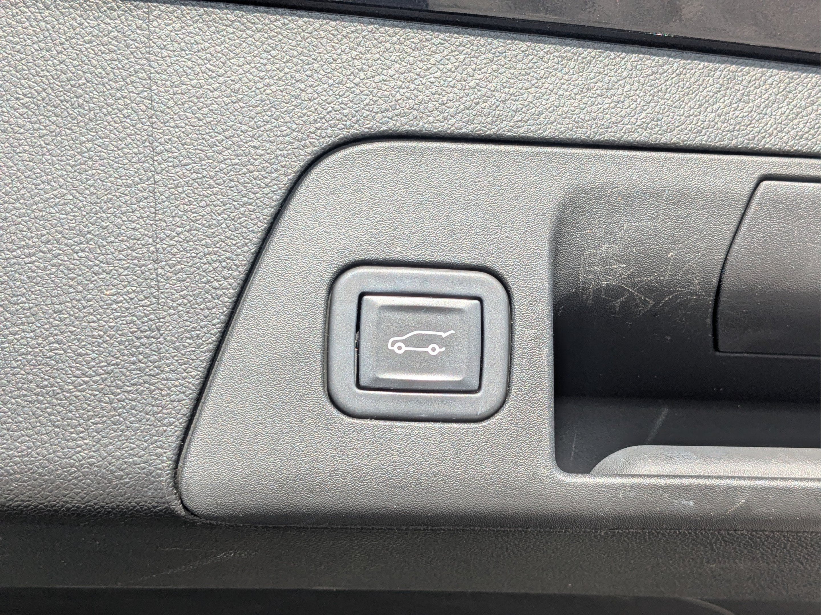 Used 2023 Buick Envision Avenir FWD image 10