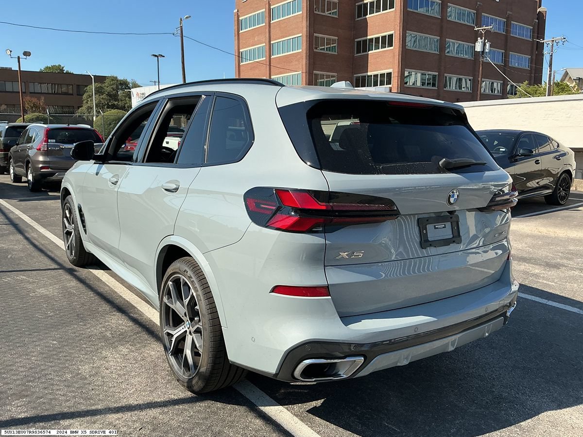 Used 2024 BMW X5 sDrive40i w/ M Sport Package RWD image 5