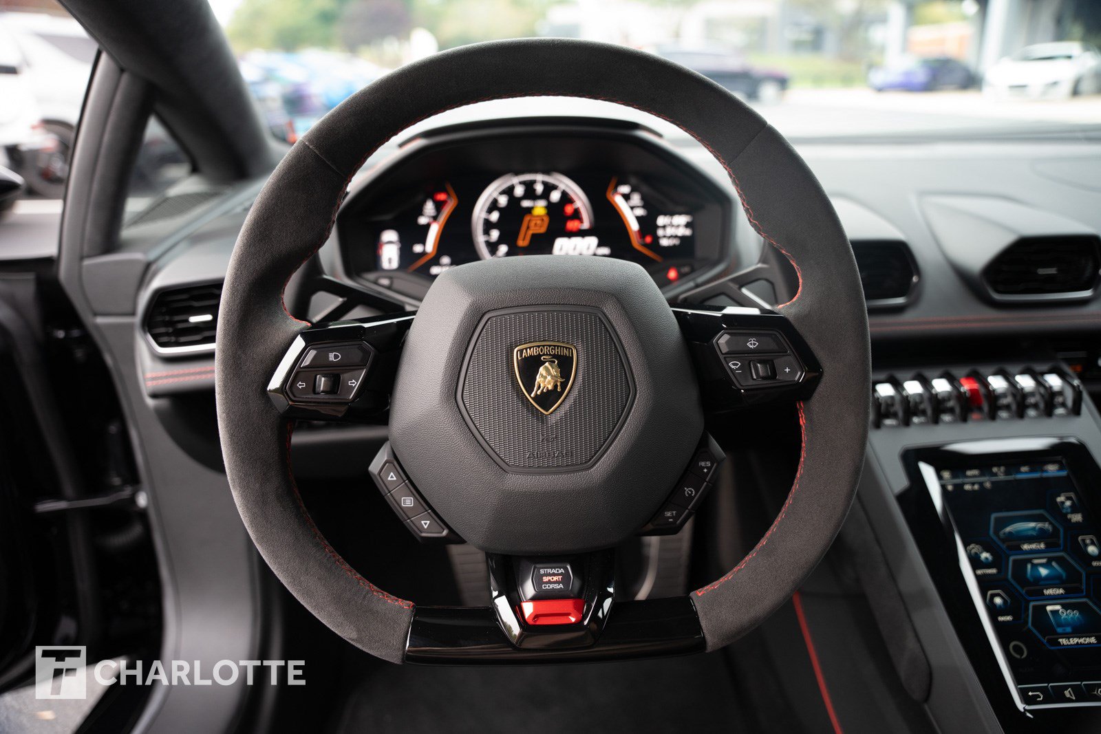 Used 2020 Lamborghini Huracan EVO RWD image 25