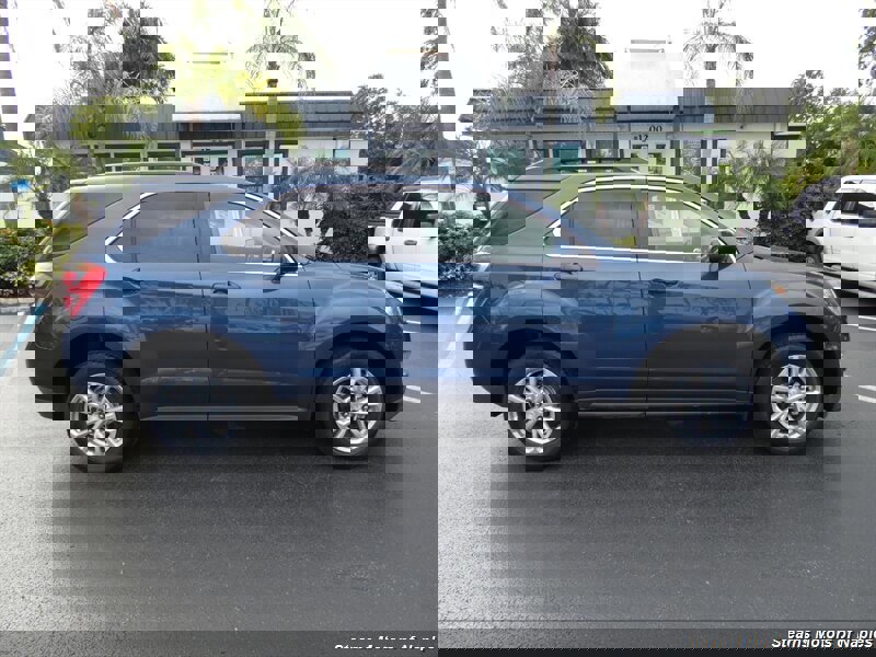 Used 2017 Chevrolet Equinox LT w/ Convenience Package image 2