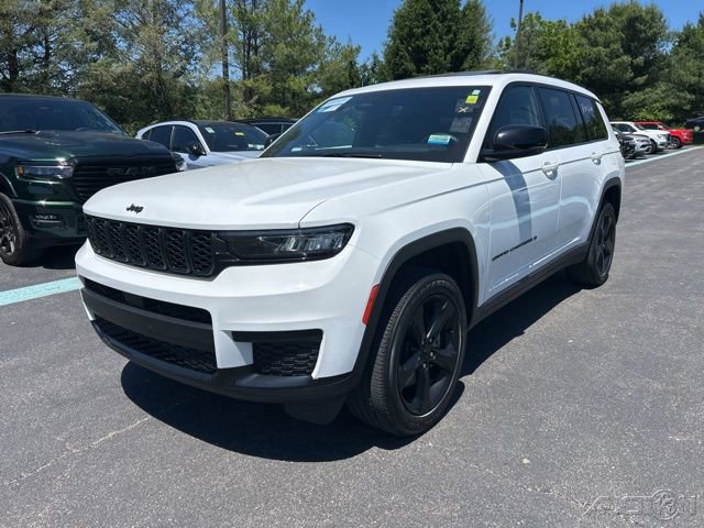 Used 2023 Jeep Grand Cherokee L Laredo
