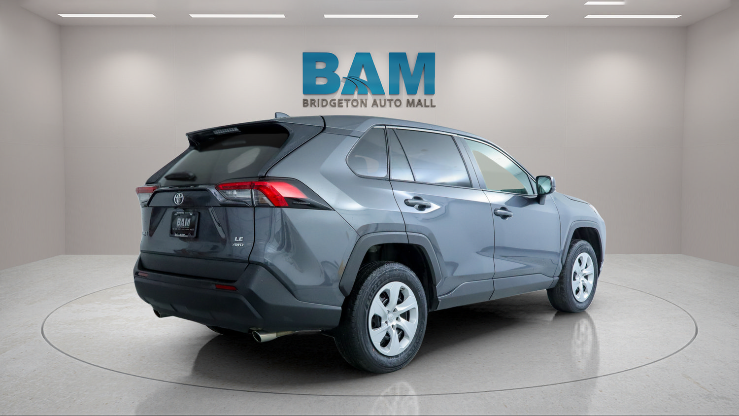 Used 2024 Toyota RAV4 LE AWD/4WD image 7