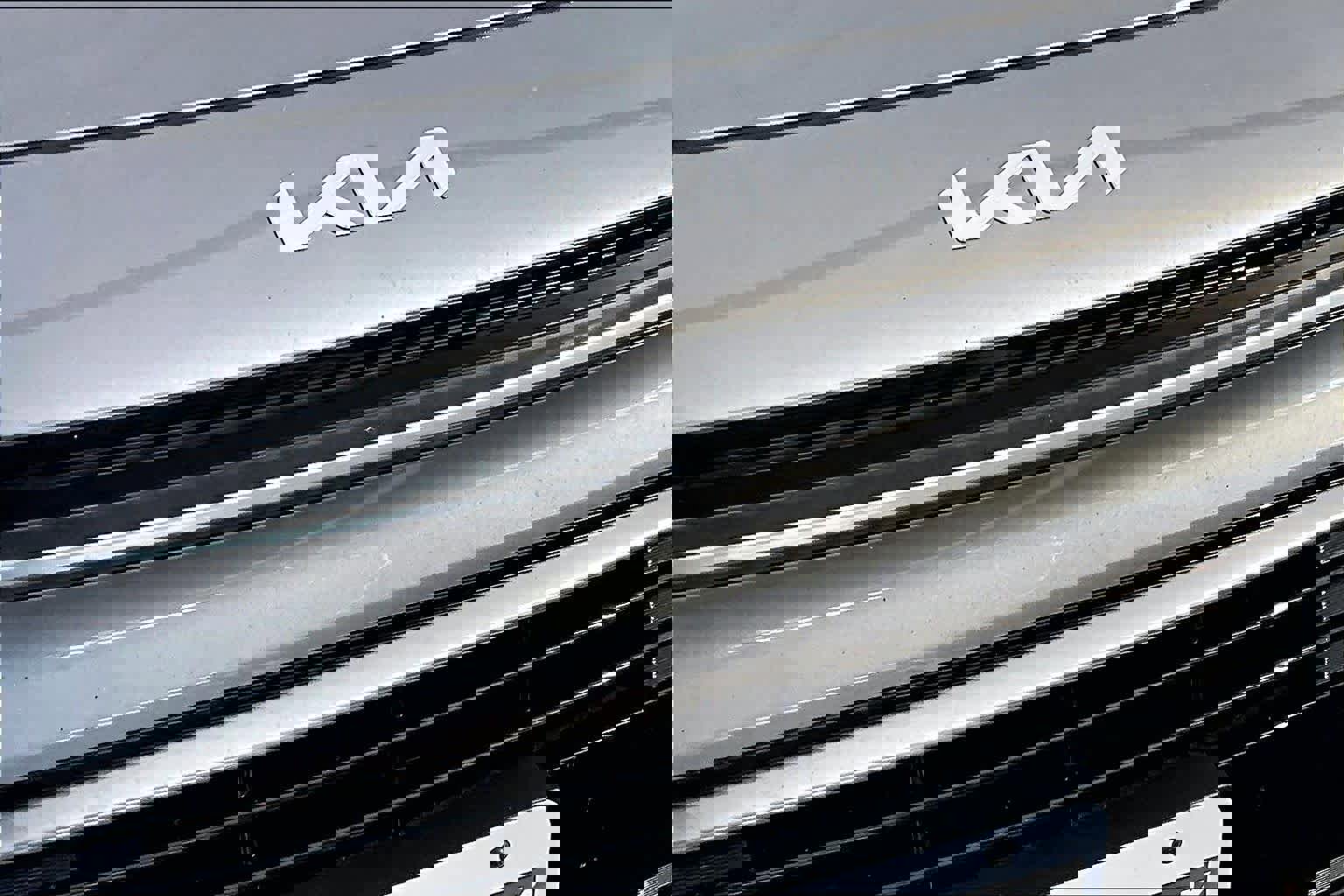 Used 2023 Kia Niro SX image 29