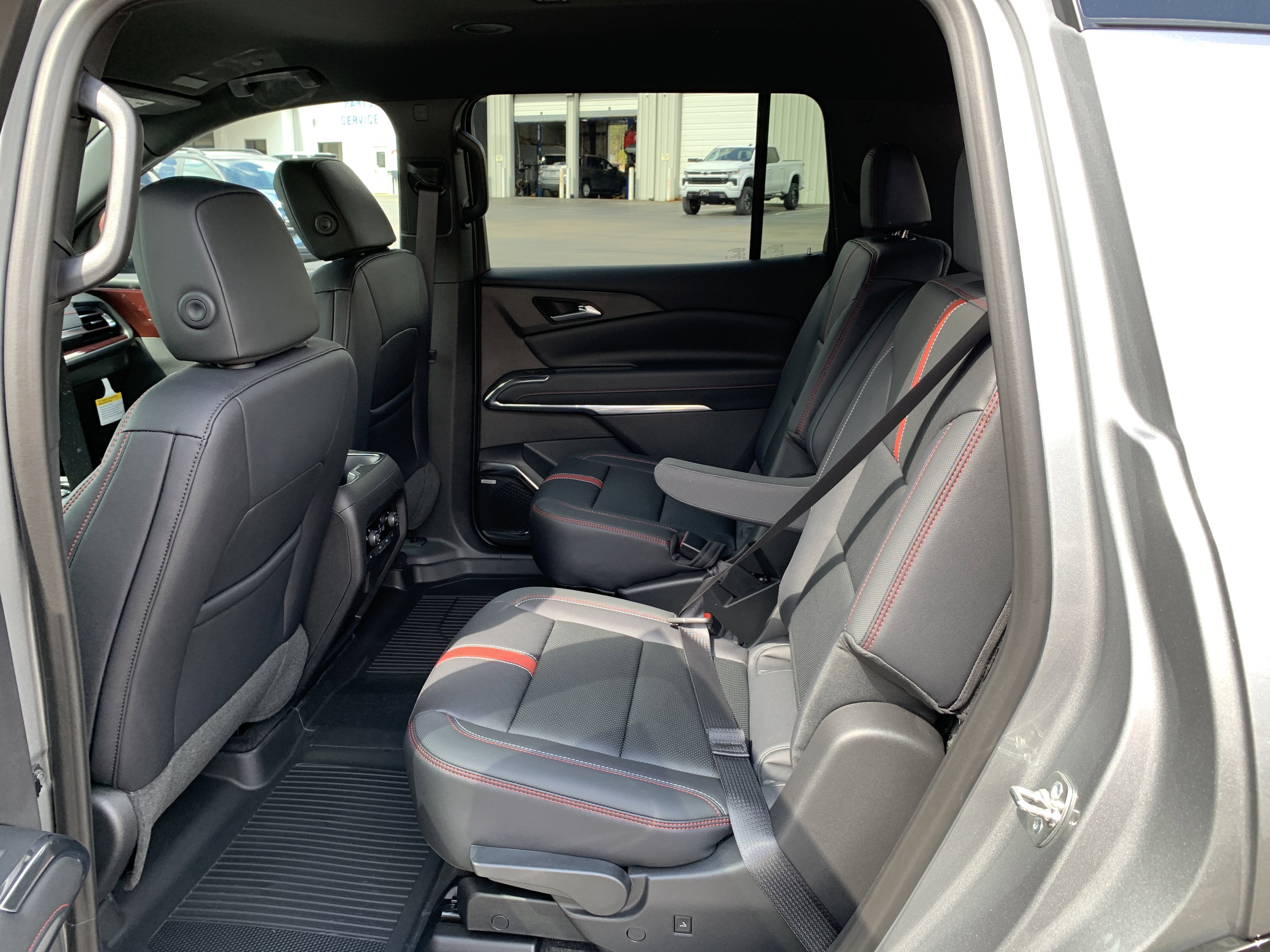 New 2026 Chevrolet Traverse RS w/ LPO, Floor Liner Package image 21