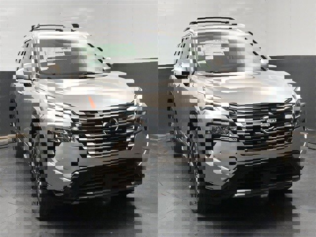New 2026 Nissan Rogue Platinum image 2