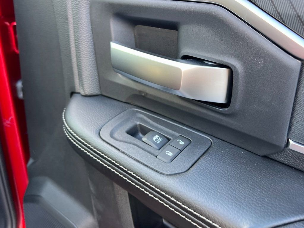 New 2026 RAM 3500 Big Horn AWD/4WD image 13