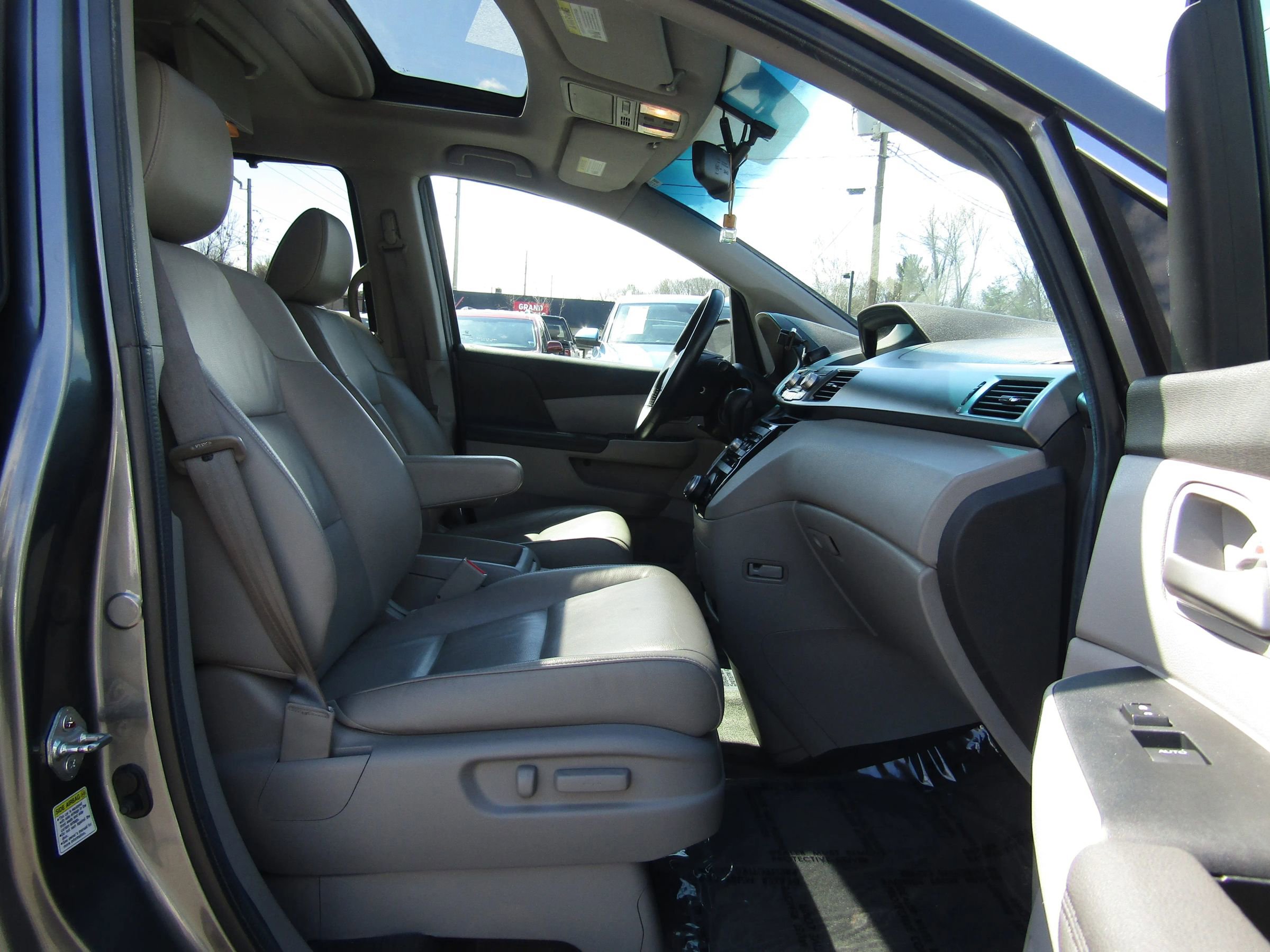 Used 2013 Honda Odyssey EX-L image 10