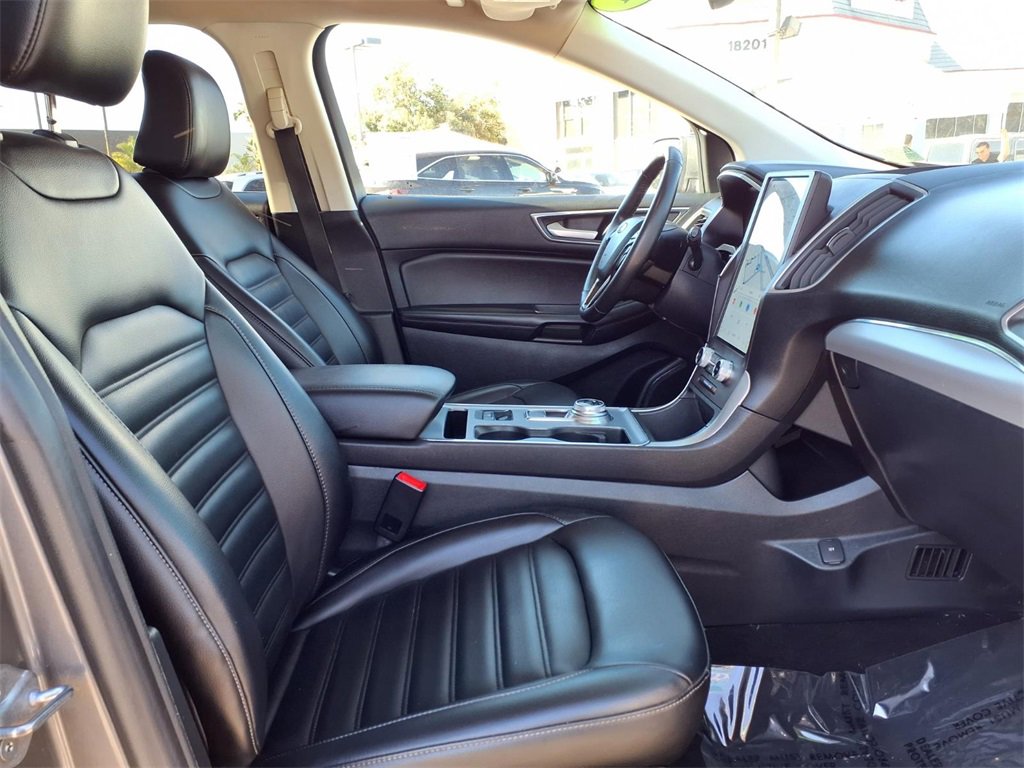 Used 2021 Ford Edge SEL w/ Convenience Package image 10