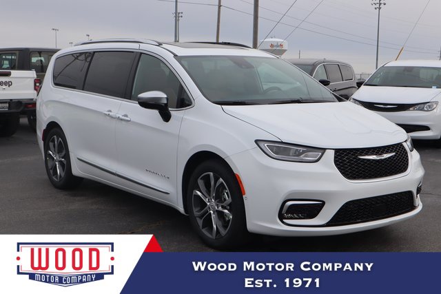 New 2026 Chrysler Pacifica Pinnacle image 1