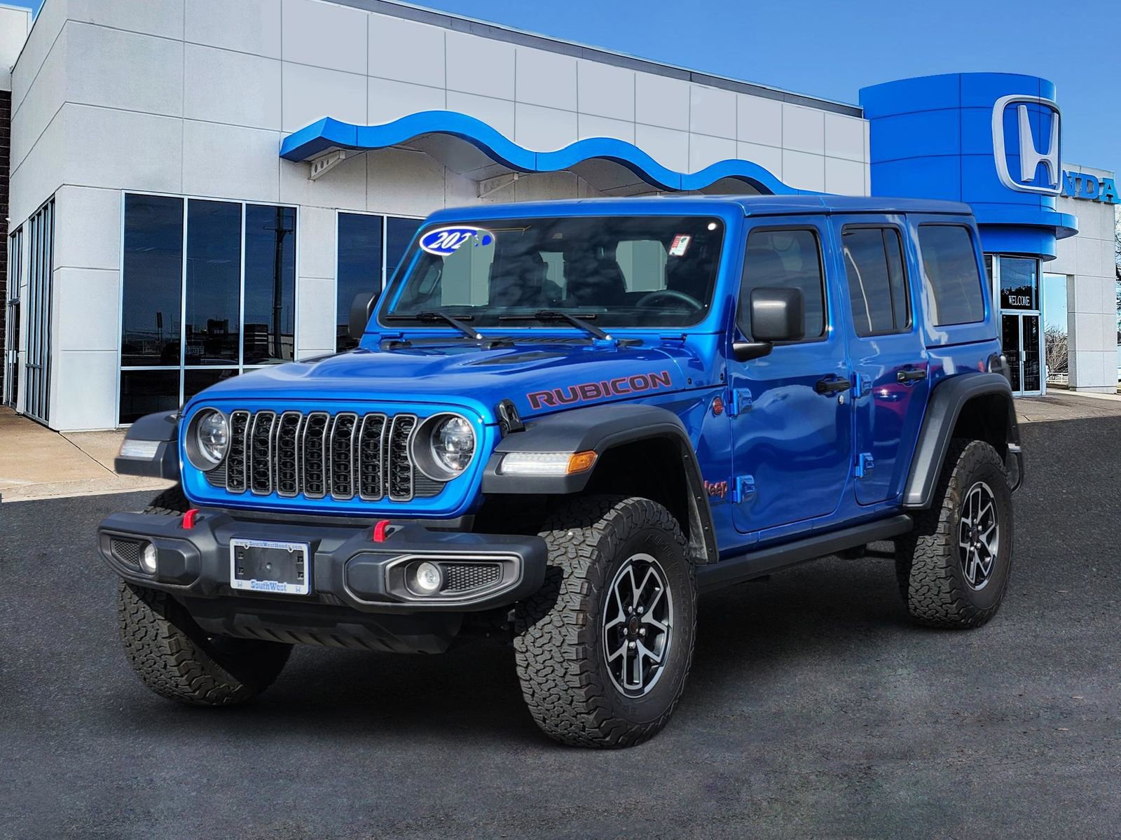Used 2025 Jeep Wrangler Unlimited Rubicon image 2