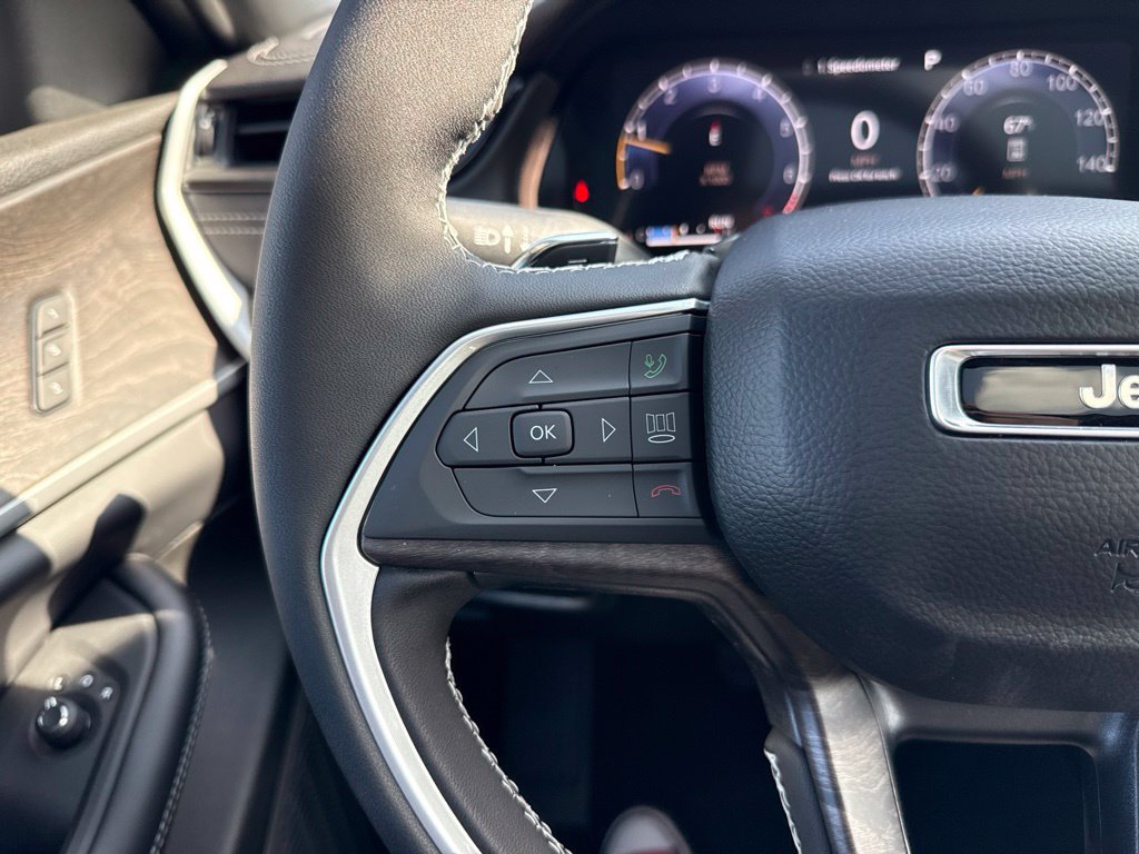 New 2027 Jeep Grand Cherokee Limited AWD/4WD image 33