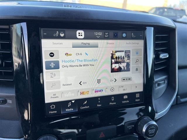 Used 2022 RAM 1500 Big Horn AWD/4WD image 14