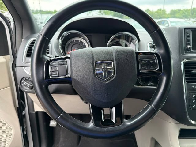 Used 2020 Dodge Grand Caravan SXT FWD image 12