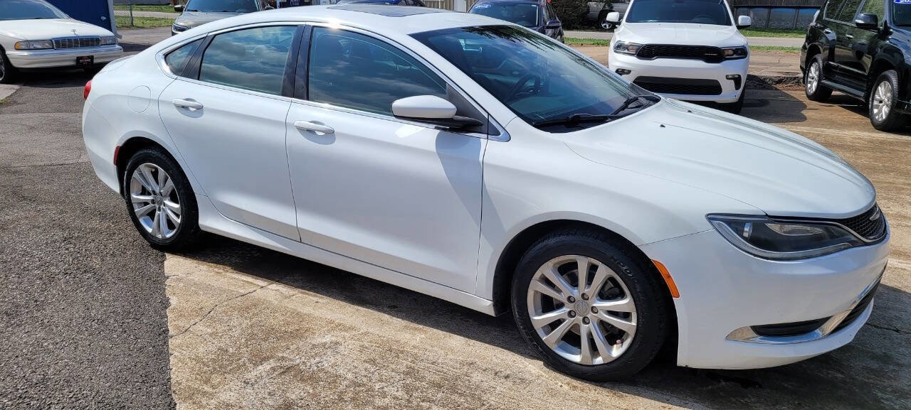 Used 2015 Chrysler 200 Limited w/ Convenience Group image 5