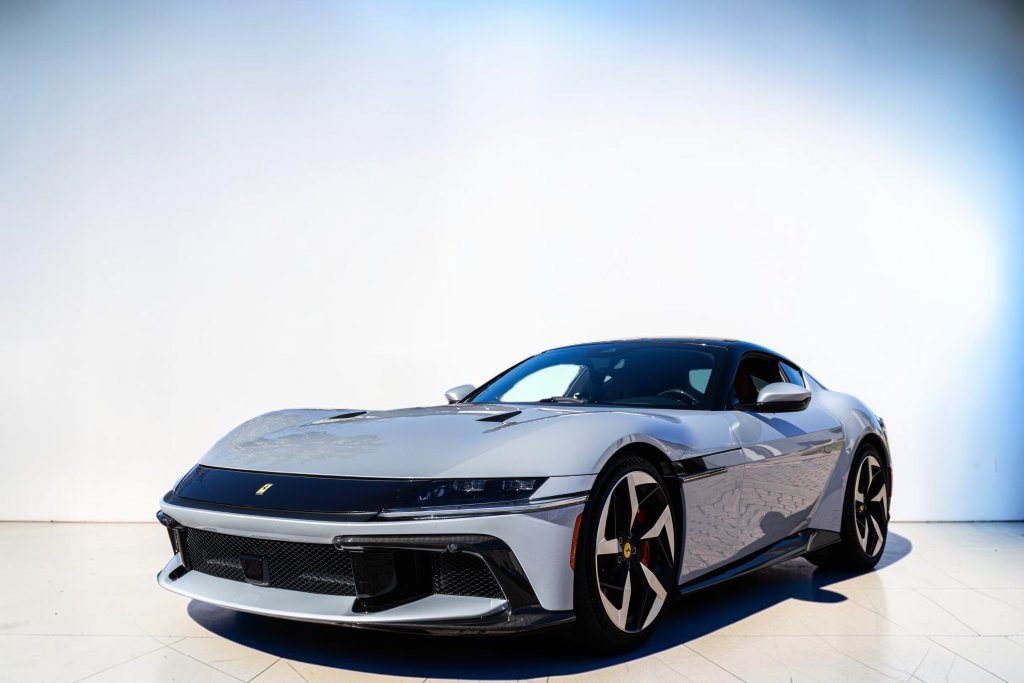 Certified 2025 Ferrari 12Cilindri RWD image 29