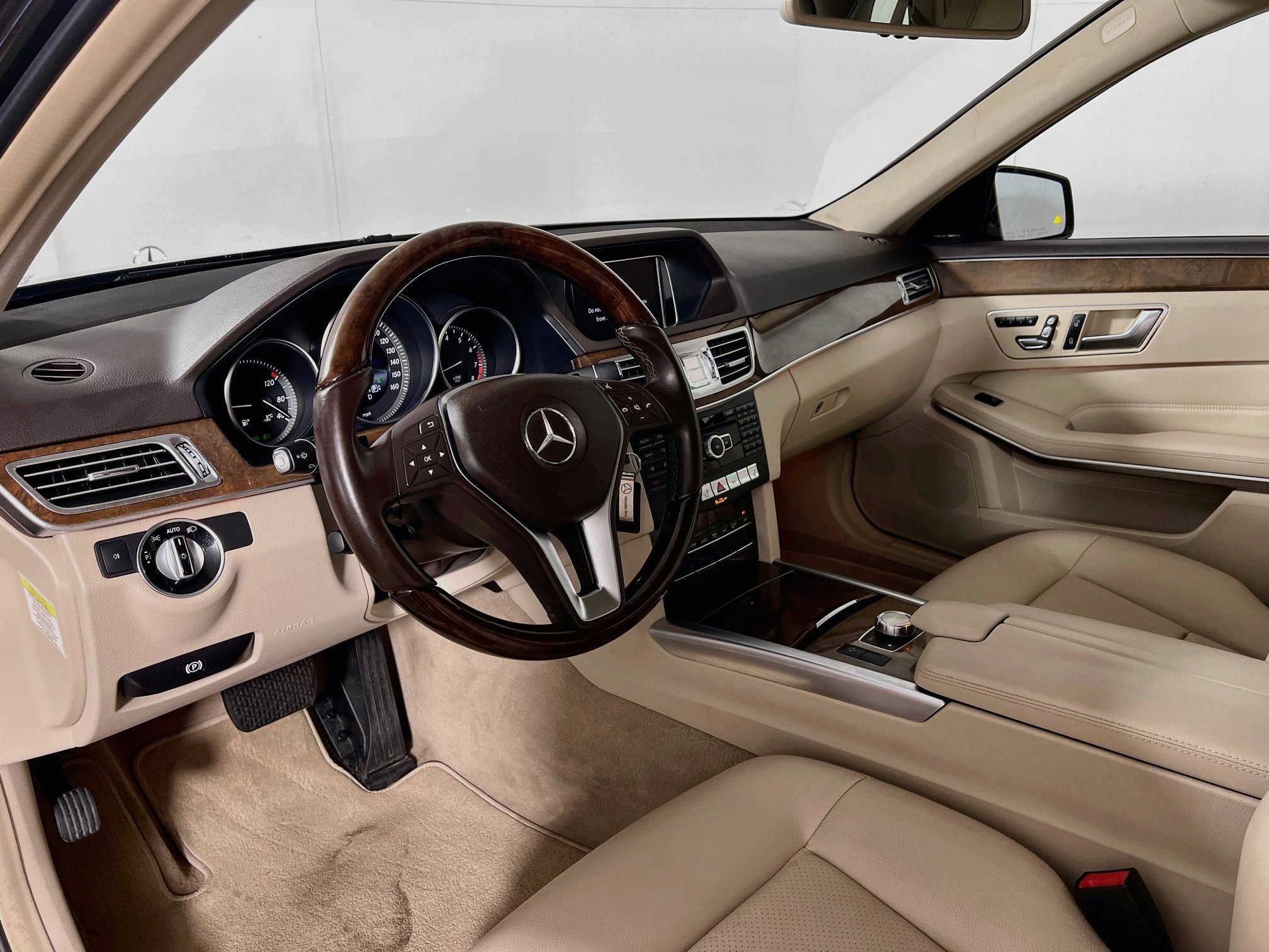 Used 2014 Mercedes-Benz E 350 4MATIC Wagon image 9