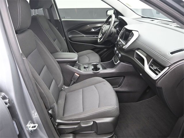 Used 2024 GMC Terrain SLE w/ Driver Convenience Package image 10