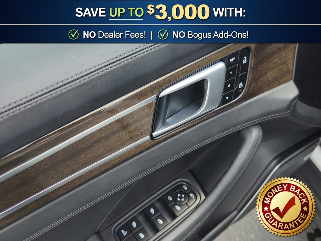 Used 2022 Porsche Panamera 4 AWD/4WD image 16