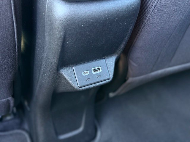 Used 2023 Chevrolet Bolt EUV LT w/ Comfort Package FWD image 24