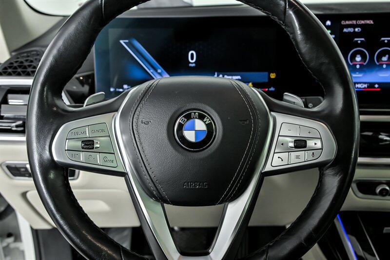 Used 2023 BMW X7 xDrive40i AWD/4WD image 28