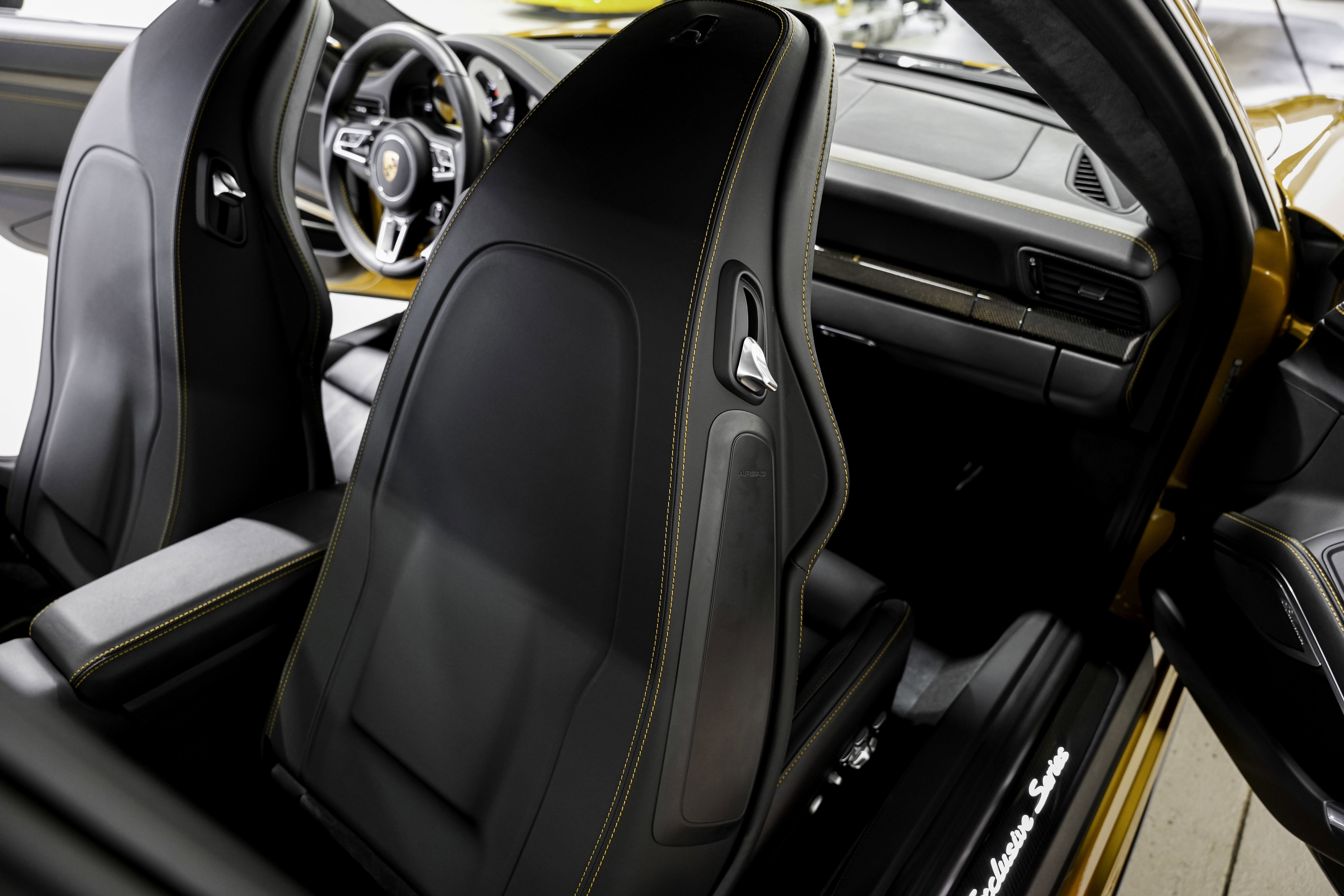 Used 2018 Porsche 911 Turbo S image 34