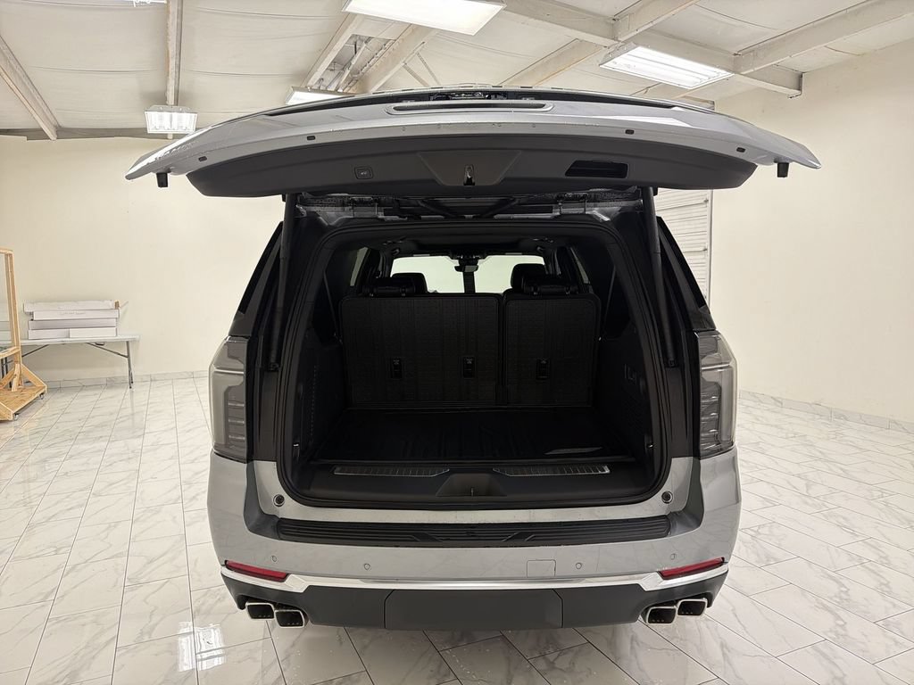 New 2026 Chevrolet Suburban High Country AWD/4WD image 27