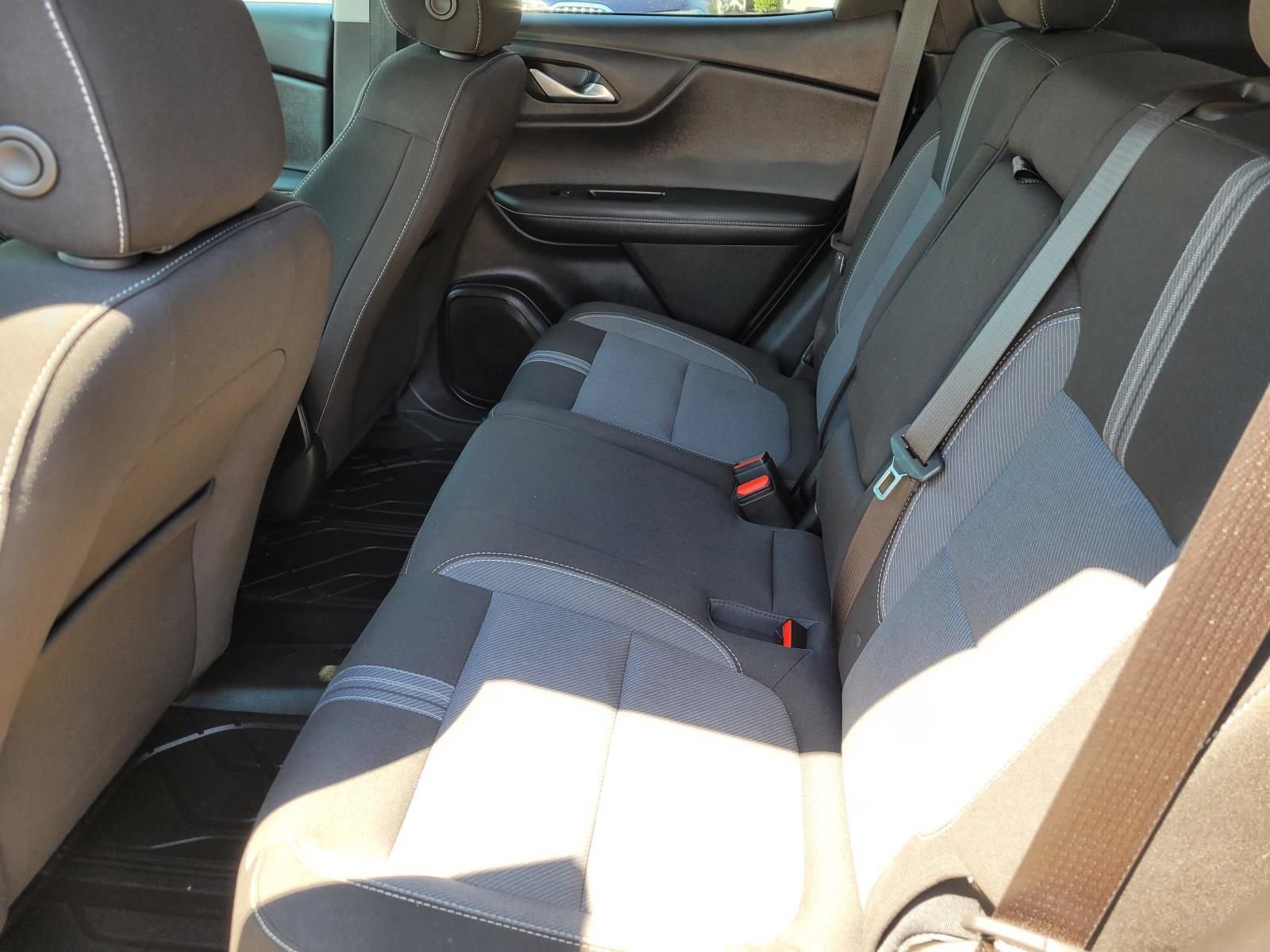 Used 2023 Chevrolet Blazer LT w/ Convenience Package FWD image 16