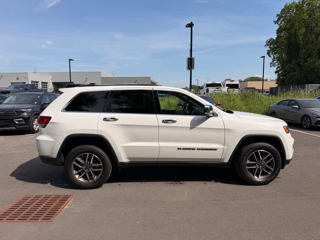 Used 2022 Jeep Grand Cherokee Limited AWD/4WD image 3