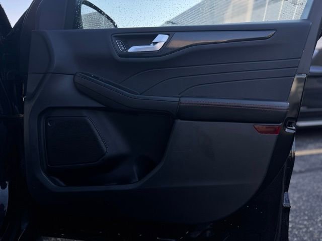 Used 2025 Ford Escape ST-Line image 14