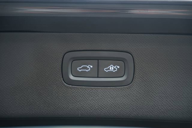 Used 2023 Volvo XC90 B6 Ultimate w/ Lounge Package AWD/4WD image 11