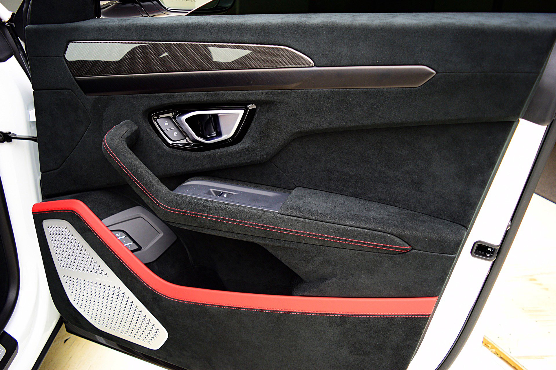 Used 2024 Lamborghini Urus Performante image 44