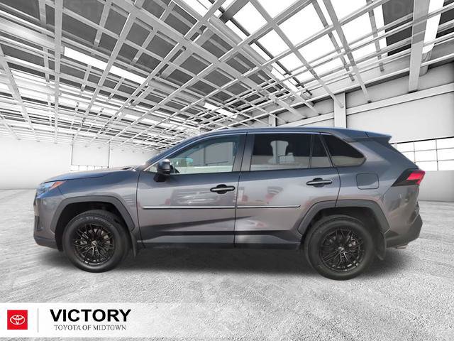 Used 2023 Toyota RAV4 LE FWD image 7