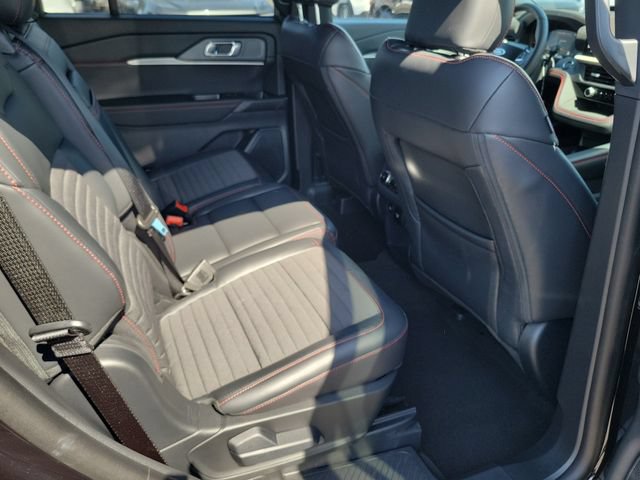Used 2026 Ford Explorer ST-Line w/ Premium Package RWD image 18